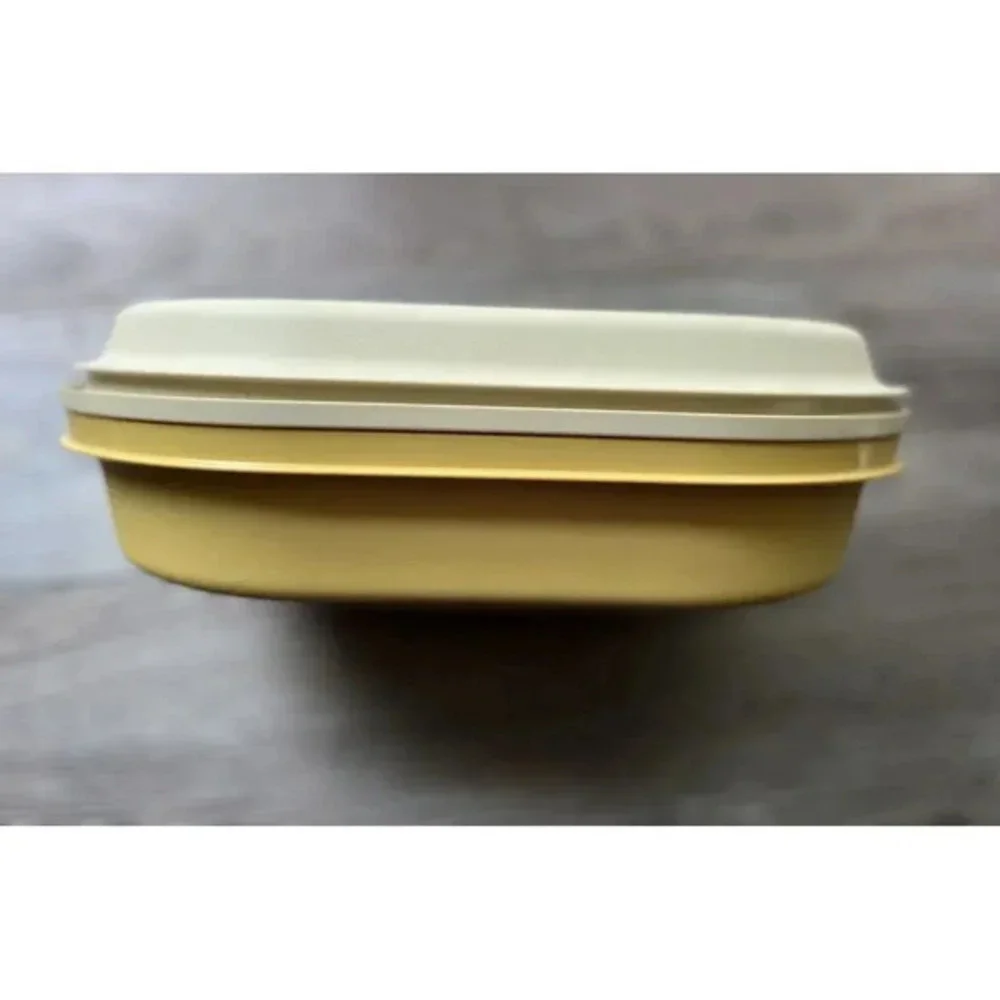 Tupperware vintage piece